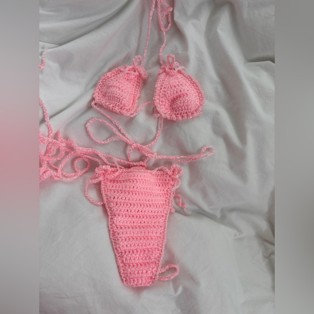Crochet Bikini - Picture 3 of 6